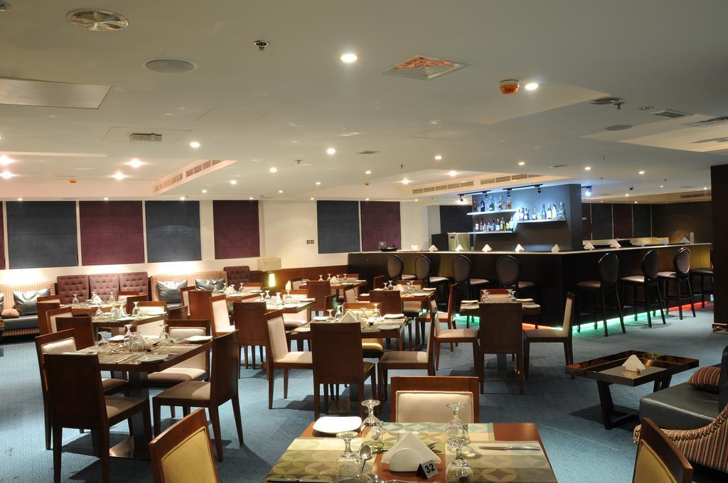 Holiday Bahrain Hotel Манама Экстерьер фото