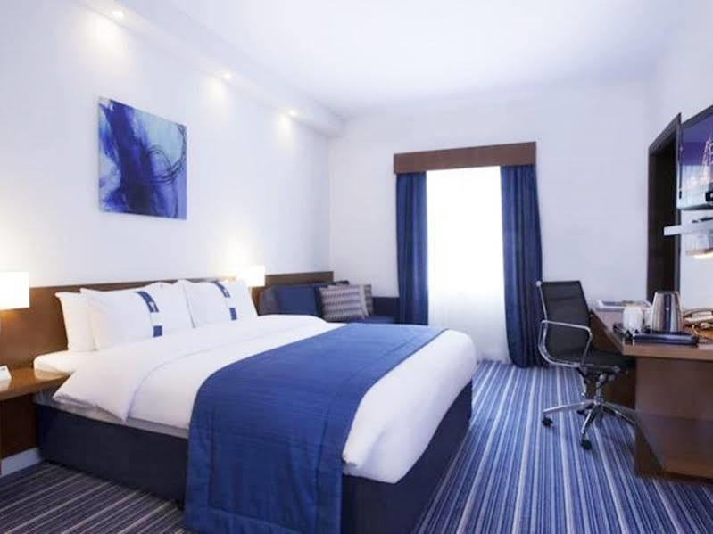 Holiday Bahrain Hotel Манама Экстерьер фото