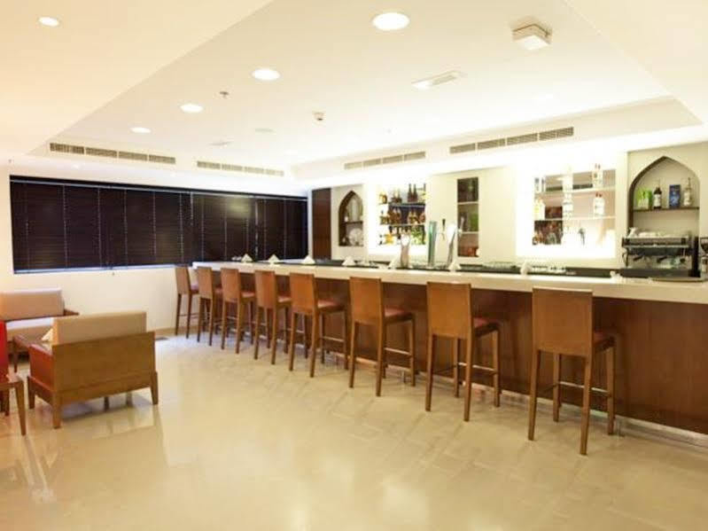 Holiday Bahrain Hotel Манама Экстерьер фото