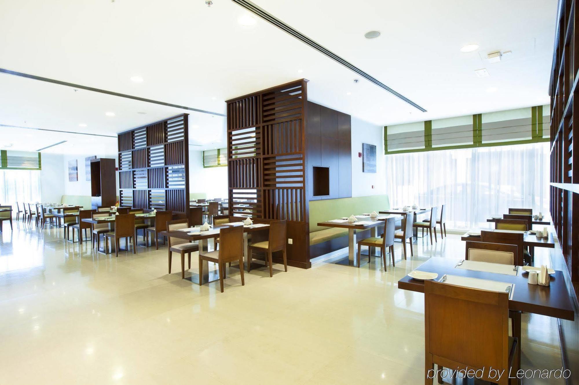 Holiday Bahrain Hotel Манама Экстерьер фото