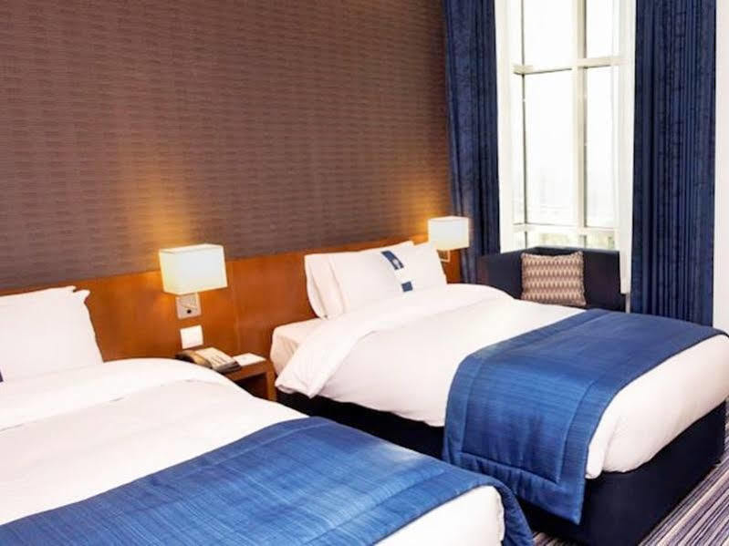 Holiday Bahrain Hotel Манама Экстерьер фото