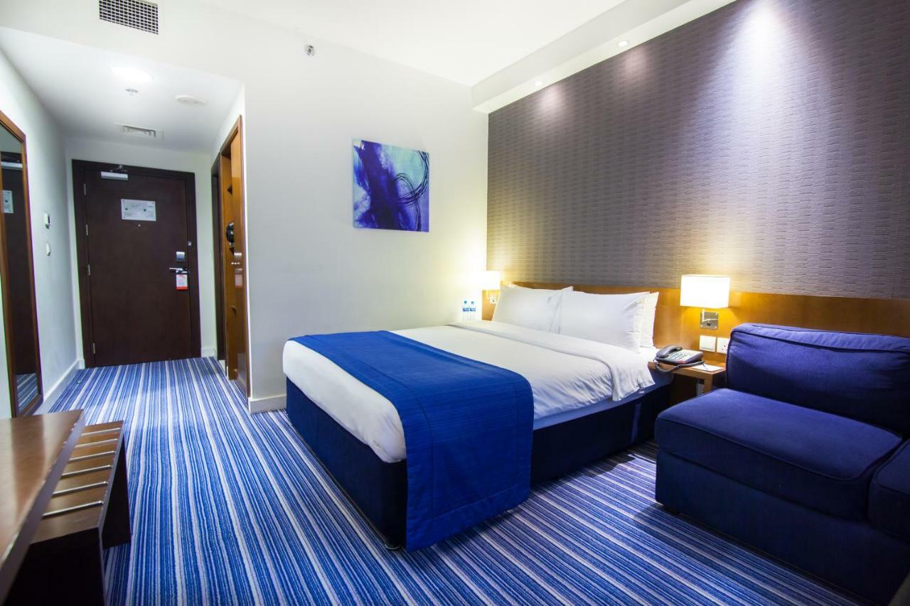Holiday Bahrain Hotel Манама Экстерьер фото
