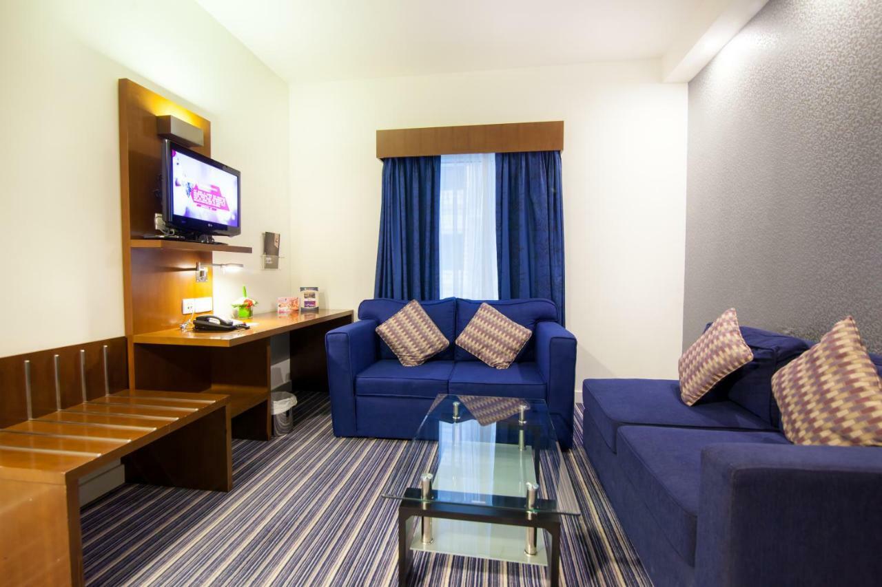 Holiday Bahrain Hotel Манама Экстерьер фото